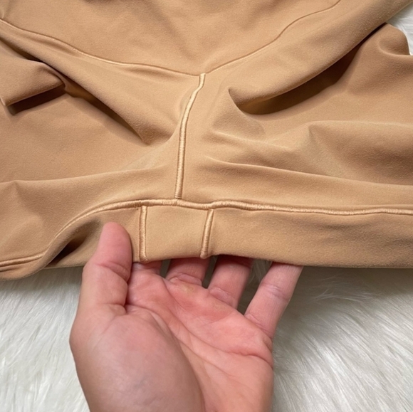 OFFLINE By Aerie Real Me Xtra 7/8 Legging Tan Hi-Rise Ruffle Crossover Design M - Picture 4 of 6